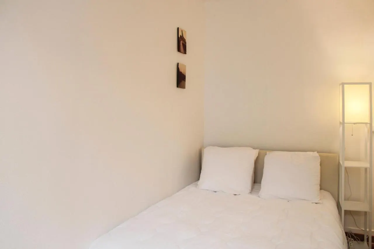 Pretty Love Nest Close To Pere-Lachaise Paris Fransa